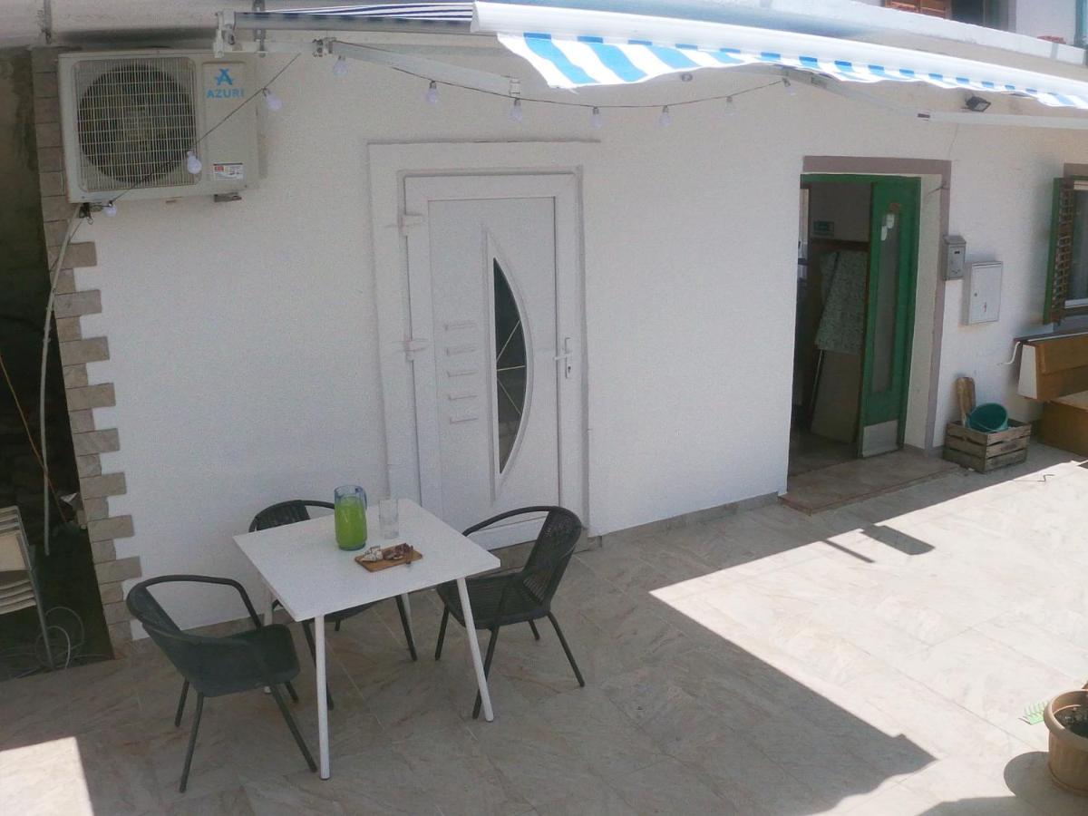 Apartman Kevin Karlobag Zewnętrze zdjęcie